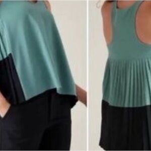 Athleta Teal‎ Sleeveless Top Athleta Athleisure colorblock travel style tank top